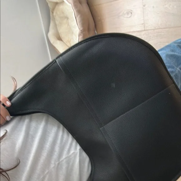 Black Leather Shoulder Bag - Picture 1 of 7